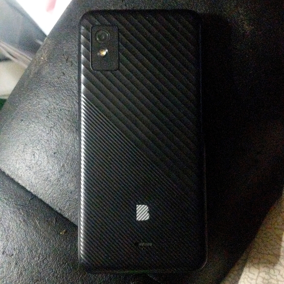 blu studio mini 2023 (T-Mobile & Metro PCS Compatible - Picture 3 of 3